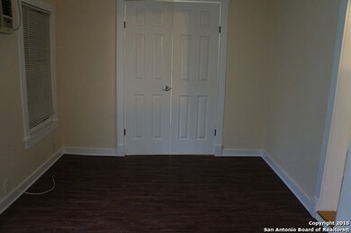 826 E Erie Ave unit C, San Antonio, TX 78212 - photo 4