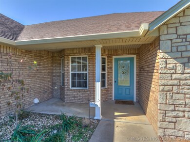 1237 N 4266, Pryor, OK 74361 - photo 4