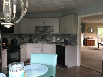 95 Scenic Dr, West Warwick, RI 02893 - photo 3