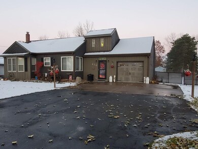 476 N Bridge St, Manawa, WI 54949 - photo 7