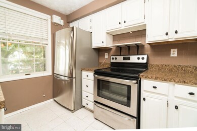 16 Stillwood Cir, Nottingham, MD 21236 - photo 2