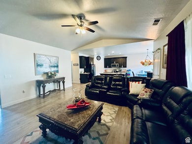 321 W 600 N, La Verkin, UT 84745 - photo 7