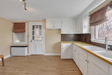 11 Columbus Ave, Middletown, CT 06457 - photo 7