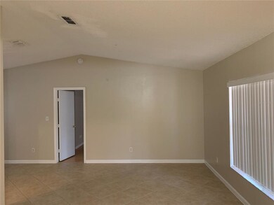 8165 Saint Albans Dr unit 2, Orlando, FL 32835 - photo 2