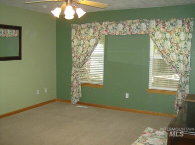 807 Ada Ct, Nampa, ID 83686 - photo 6