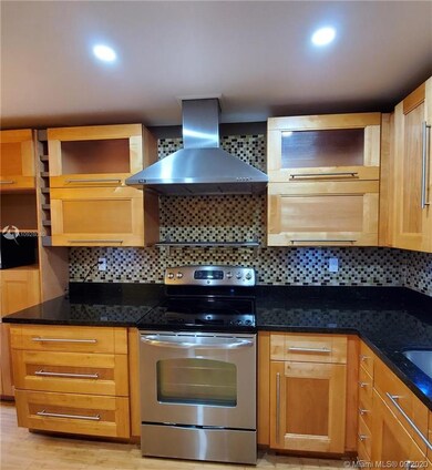 Gorgeous! Fully Remodeled Kitchen.