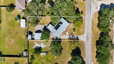 1321 Jenkins St, Rockport, TX 78382 - photo 2