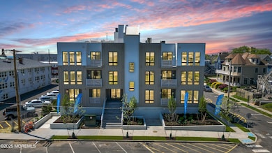 218 3rd Ave #204 The Baltic