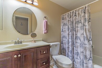 1765 W Los Araboles Cr - Chandler--22