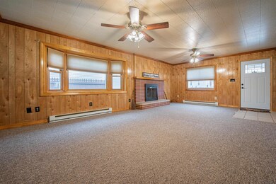 346 W 15th St, Auburn, IN 46706 - photo 5