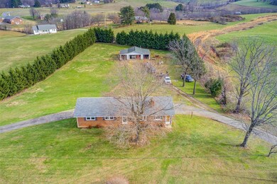02-02 1358 Sandy Level Rd