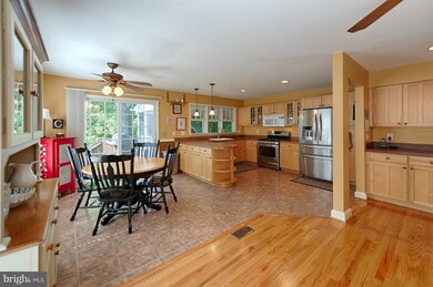 1433 Jeffers Rd, Towson, MD 21204 - photo 6