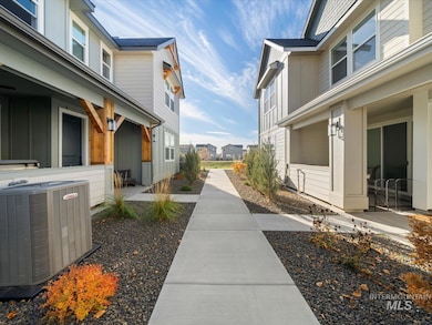 View of property's community featuring a residential view
