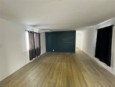Open concept living/kitchen