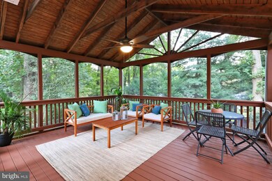 908 Shady Dr SE, Vienna, VA 22180 - photo 2