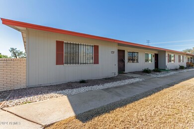 13840 N Newcastle Dr unit 211, Sun City, AZ 85351 - photo 2