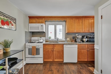 19 Elliot St unit 21, Newton Highlands, MA 02461 - photo 4