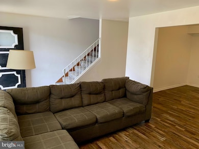 1207 Scott St, Reading, PA 19611 - photo 3