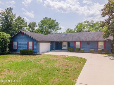 131 Crestwood Dr, Interlachen, FL