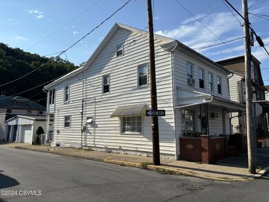 154 S Shamokin St, Shamokin, PA 17872 - photo 4