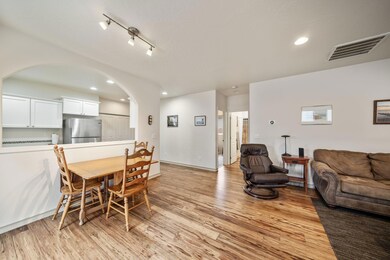 6-web-or-mls-62856 NE Nolan St (24 of 44