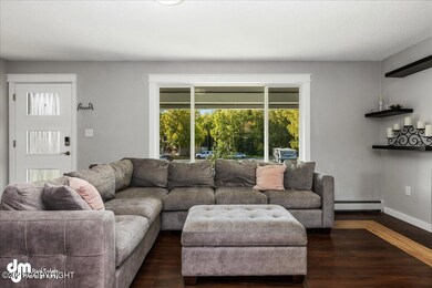 06-Living Room-ELKO1256