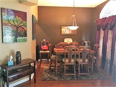 3873 SW Wycoff St. dining area