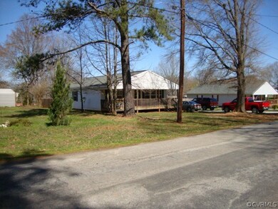 1530 1st St, Victoria, VA 23974 - photo 3