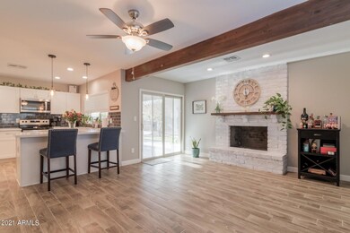 2508 W Straford Dr (11).jpg-SMALL
