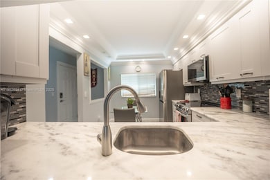 4000 Crystal Lake Dr unit 114, Pompano Beach, FL 33064 - photo 5