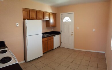 Eat-In Kitchen