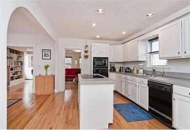 595 South St, Roslindale, MA 02131 - photo 6