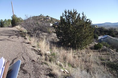 4585 Eagle Circle 002