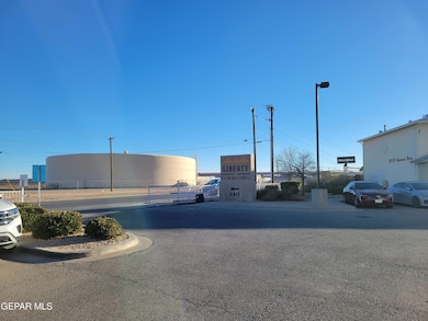 10051 Railroad Dr unit 703, El Paso, TX 79924 - photo 2