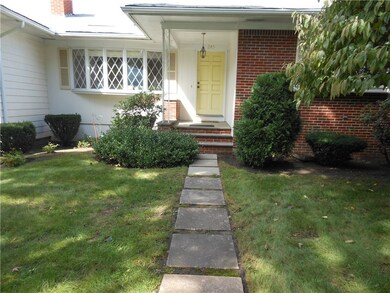 243 Belvedere Dr, Cranston, RI 02920 - photo 2