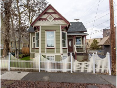 409 Laughlin St, the Dalles, OR 97058 - photo 4