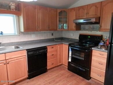 159 Lake Shore Dr, Dingmans Ferry, PA 18328 - photo 4