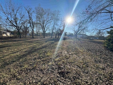 1240 S 9th St, Duncan, OK 73533 - photo 2