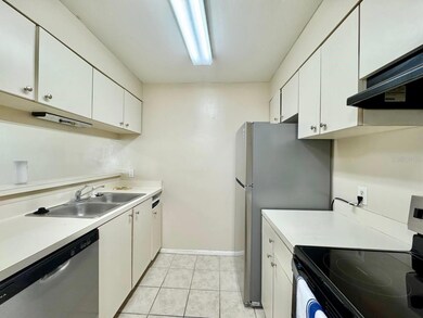 14419 Hanging Moss Cir unit 101, Tampa, FL 33613 - photo 7