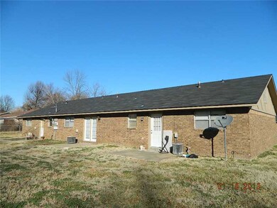 904/6/8 W Banz Rd, Rogers, AR 72758 - photo 2