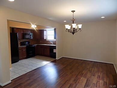 806 N 16th St, Allentown, PA 18102 - photo 5