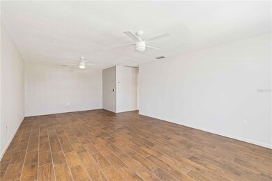 4202 Center Pointe Ln unit 30, Sarasota, FL 34233 - photo 5