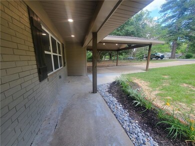 208 Holiday Cir, Pineville, LA 71360 - photo 4