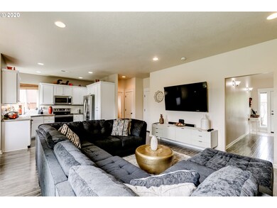 Kitchen/Living Room