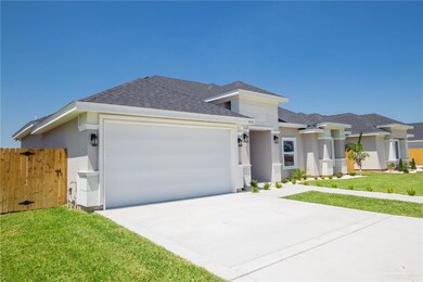 602 W Smith Dr, Pharr, TX 78577 - photo 3