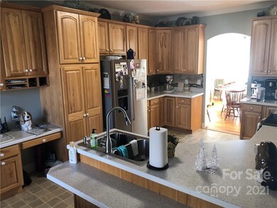 2636 Pamlico Dr, Shelby, NC 28152 - photo 5