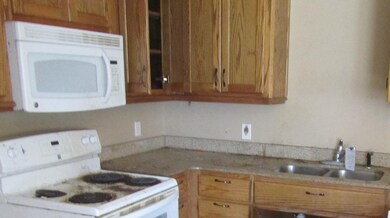 1808 N Mckinley St, Beeville, TX 78102 - photo 4