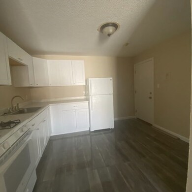 274 E Haverhill St unit 16, Lawrence, MA 01841 - photo 4