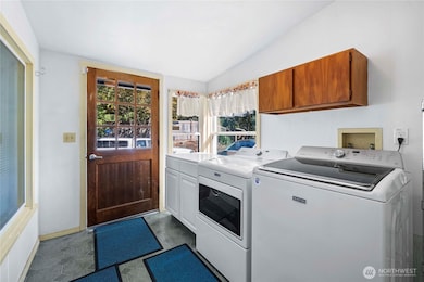 8820 Chambers Creek Rd W, University Place, WA 98467 - photo 5