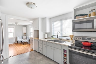 28 Mohawk Rd, Burlington, MA 01803 - photo 7